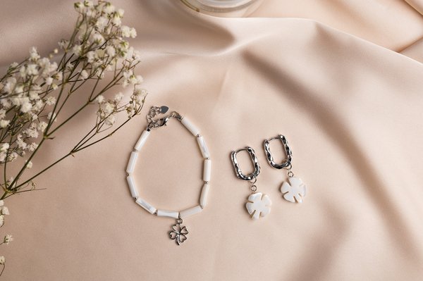 Comment l'art de la joaillerie reflète-t-il l'histoire et la culture des civilisations ?